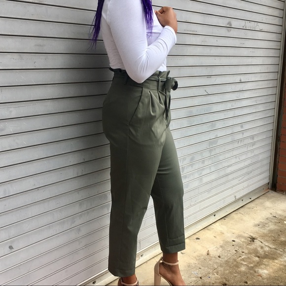 SOLD.    Papers bag waisted tapered legs - Picture 7 of 8